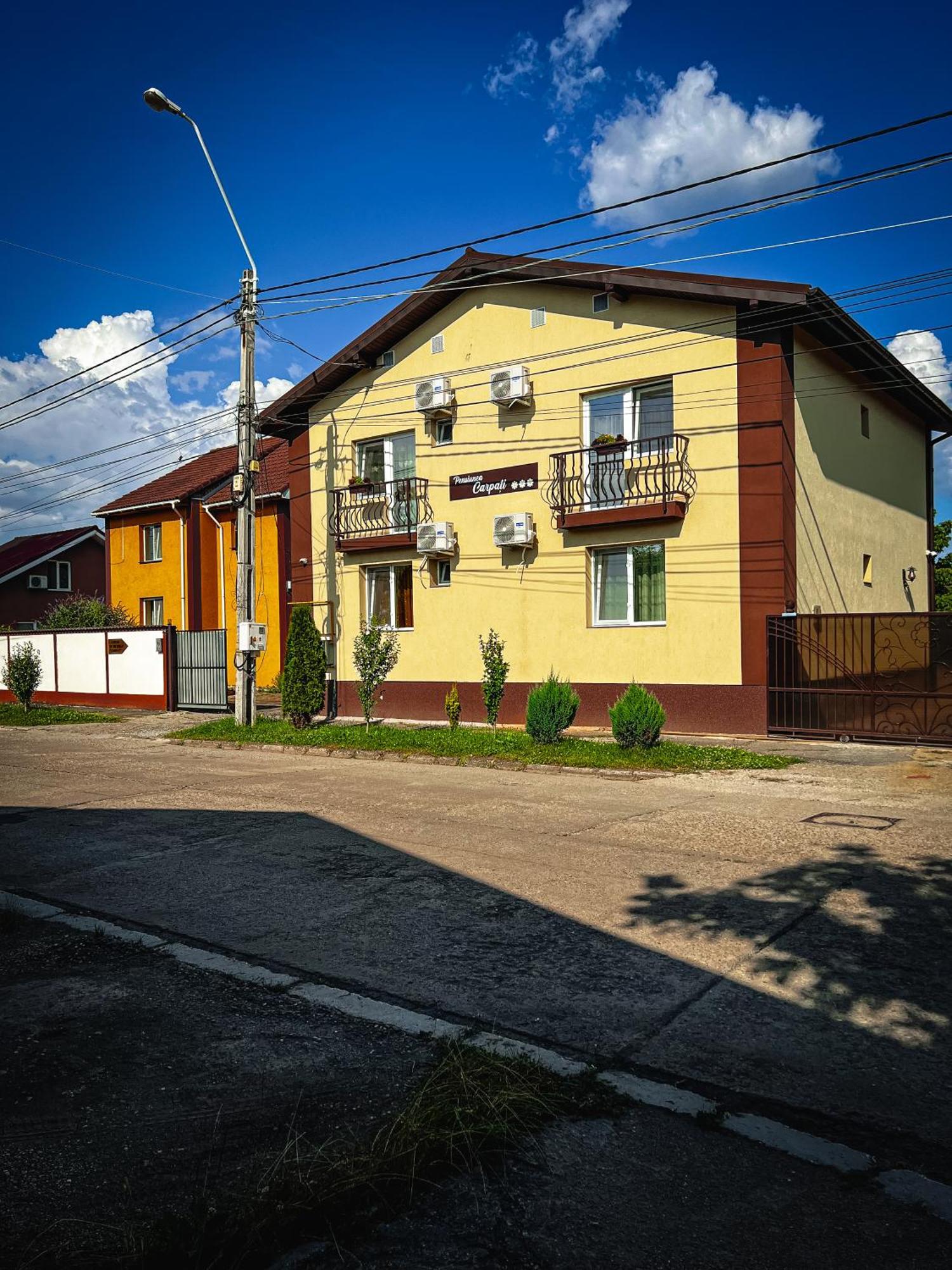 Pensiune Carpati Хунедоара Экстерьер фото